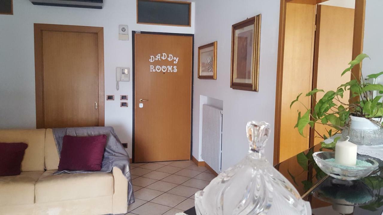 Daddyrooms Тревизо Екстериор снимка